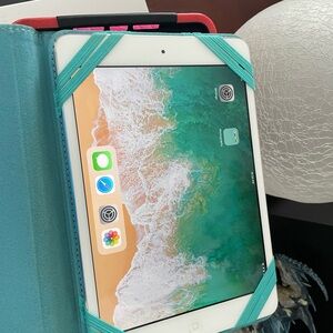 Apple iPad 4th generation Mini with Turquoise Cover